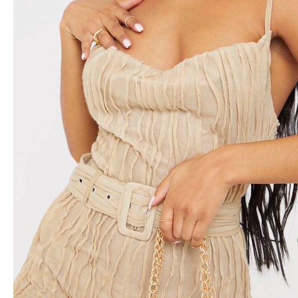 Pretty little thing NWT stone beige textured belted cowl neck wide leg jump suit - Picture 3 of 8